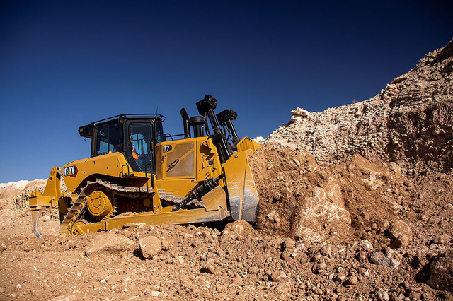 Cat D7