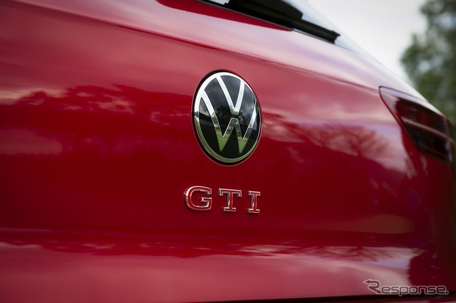 VW ゴルフ GTI リヤエンブレム