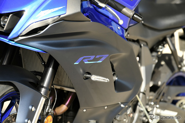 ヤマハ YZF-R7