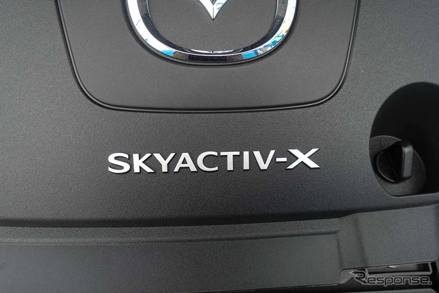 マツダ3 e-SKYACTIV X MT車