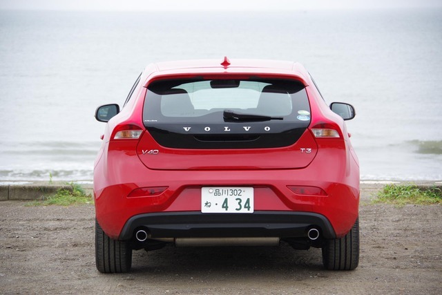 ボルボ V40 T3