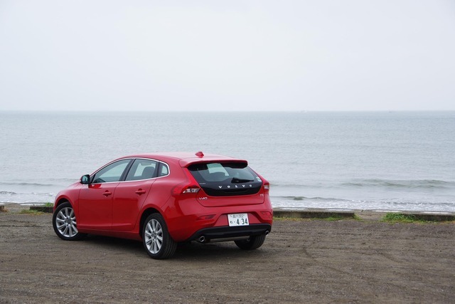 ボルボ V40 T3
