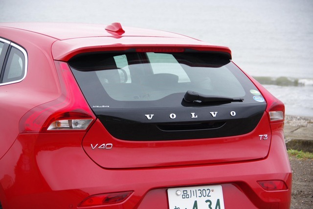 ボルボ V40 T3