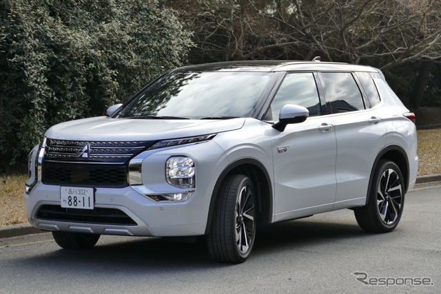三菱 アウトランダーPHEV