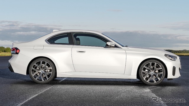 BMW 2シリーズクーペ：220i
