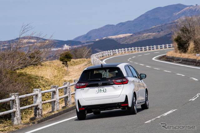 Honda フィット e:HEV Modulo X