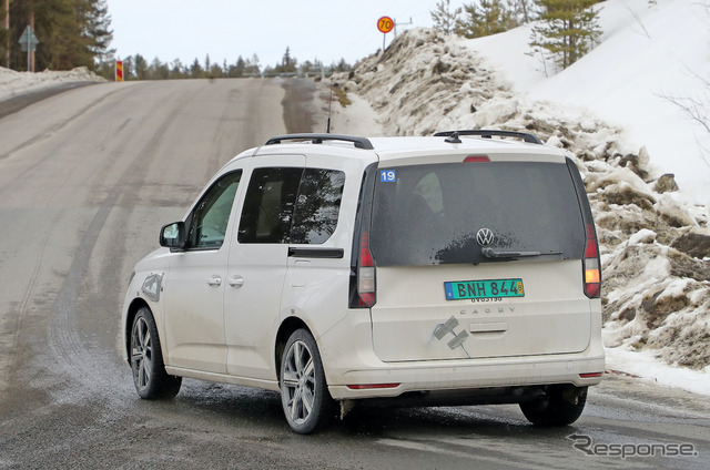 VW キャディ PHEV プロトタイプ（スクープ写真）