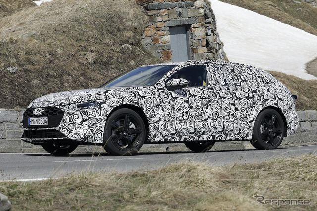 アウディ A4アバント 次期型プロトタイプ　（スクープ写真）