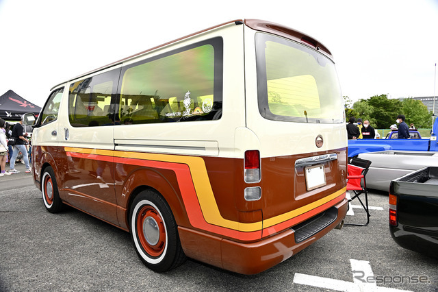 個性的な装いアメリカンワンボックスが面白い！…34th MOONEYES Street Car Nationals