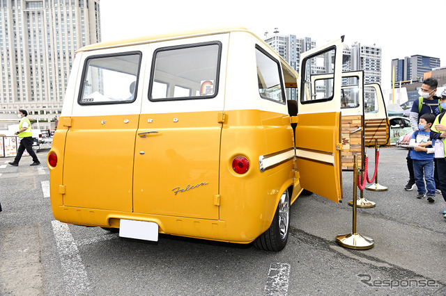 個性的な装いアメリカンワンボックスが面白い！…34th MOONEYES Street Car Nationals