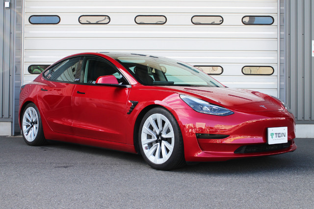 FLEX Z装着車TESLA MODEL3