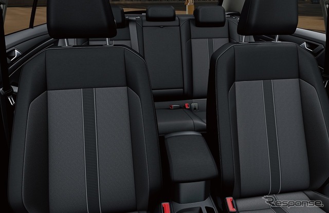 VW Tロック TSI アクティブ シート（チタンブラック/セラミック）