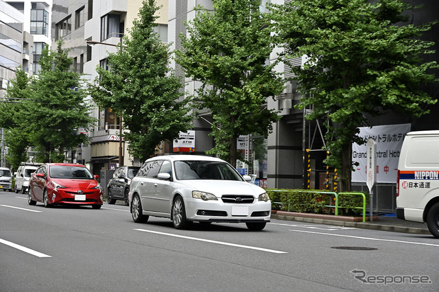 ブレーキを多用せずにスムーズな運転を心がける