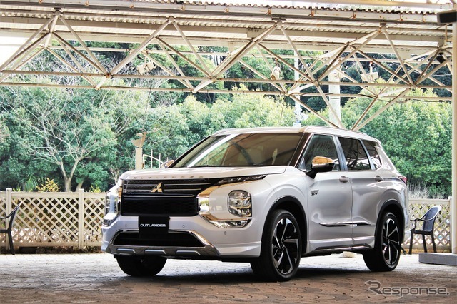 三菱 アウトランダーPHEV