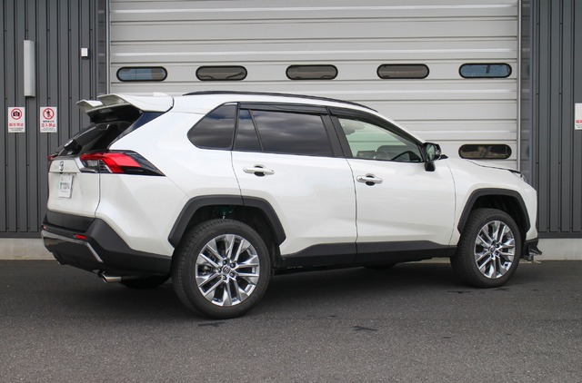 STREET ADVANCE Z4［VSTL0-G1AA3］TOYOTA RAV4用装着車