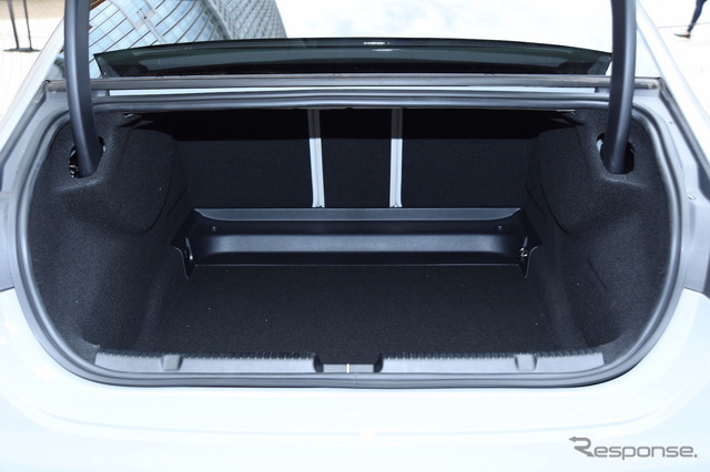 メルセデスベンツAMG EQE 53 4MATIC+