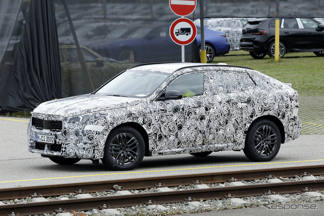 BMW X2 次期型プロトタイプ（スクープ写真）