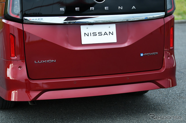 日産 セレナ LUXION e-POWER