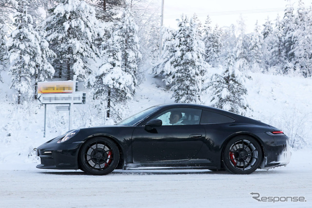 ポルシェ『911 GT3ツーリング』改良新型プロトタイプ