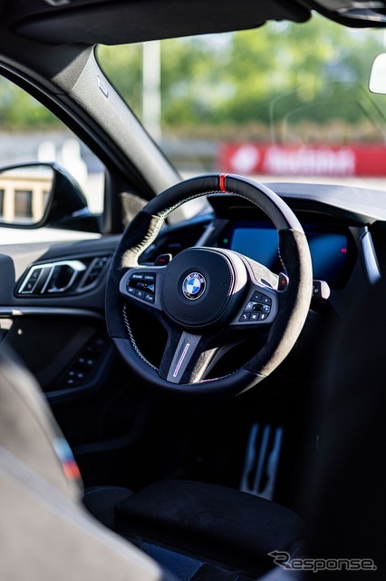 BMW 1シリーズ「M135i xDrive」の「Mパフォーマンスパーツ」装着車
