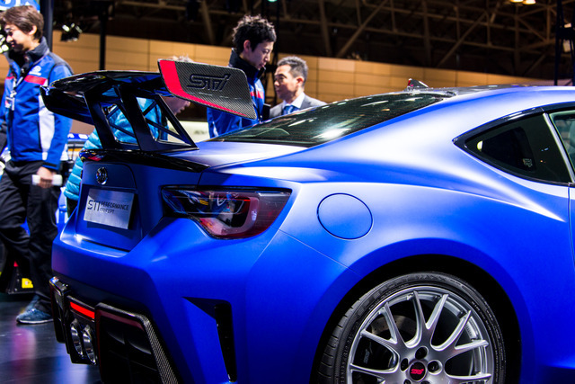スバル STI パフォーマンスコンセプト（東京オートサロン16）