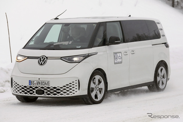 VW ID.BUZZ ロングホイールベースのプロトタイプ（スクープ写真）