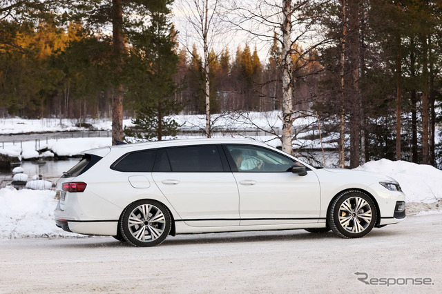 VW パサート ヴァリアント 次期型プロトタイプ（スクープ写真）