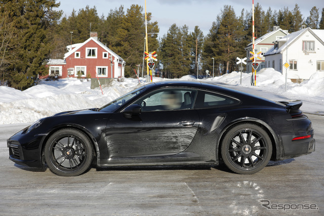 ポルシェ 911ターボ 改良新型プロトタイプ（スクープ写真）