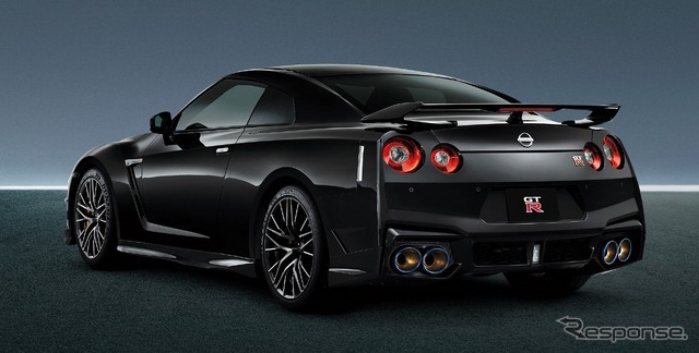 日産 GT-R ブラックエディション