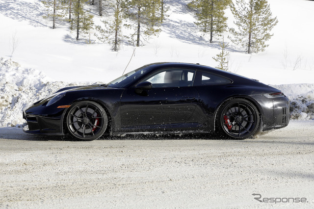 ポルシェ 911 GT3ツーリング 改良新型プロトタイプ（スクープ写真）