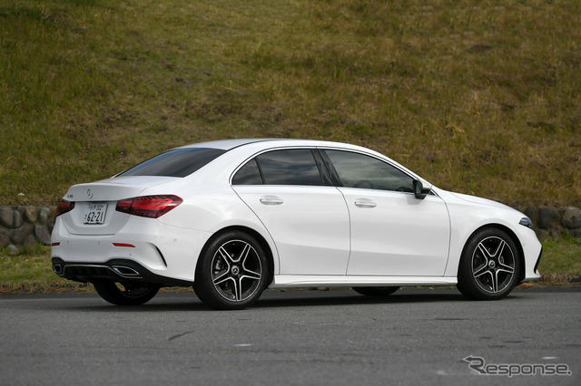 メルセデスベンツ A180セダン
