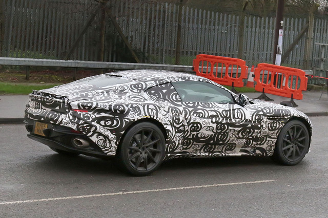 アストンマーティン DB11 スクープ写真