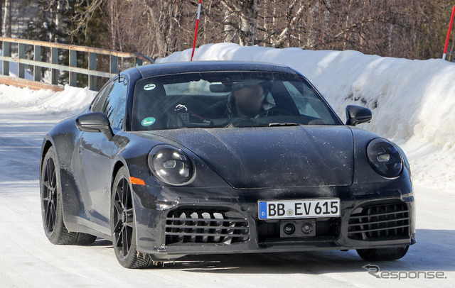 ポルシェ 911 GTS 改良新型プロトタイプ（スクープ写真）