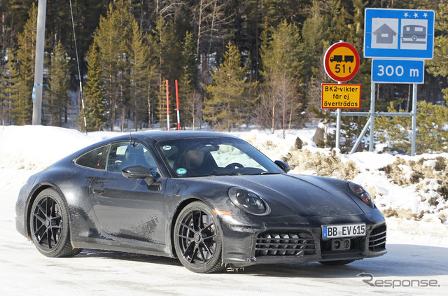 ポルシェ 911 GTS 改良新型プロトタイプ（スクープ写真）