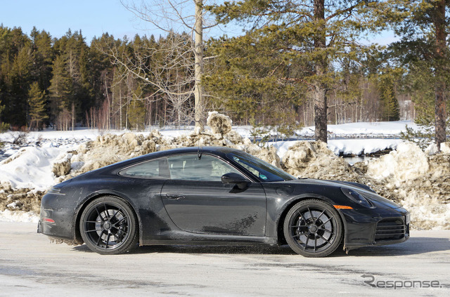 ポルシェ 911 GTS 改良新型プロトタイプ（スクープ写真）