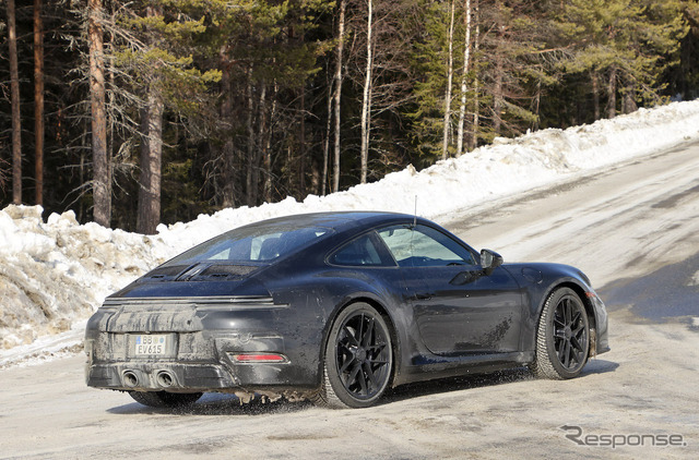 ポルシェ 911 GTS 改良新型プロトタイプ（スクープ写真）