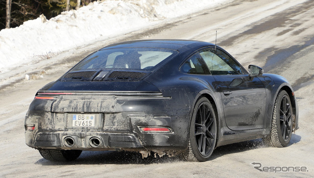 ポルシェ 911 GTS 改良新型プロトタイプ（スクープ写真）