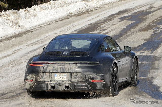 ポルシェ 911 GTS 改良新型プロトタイプ（スクープ写真）