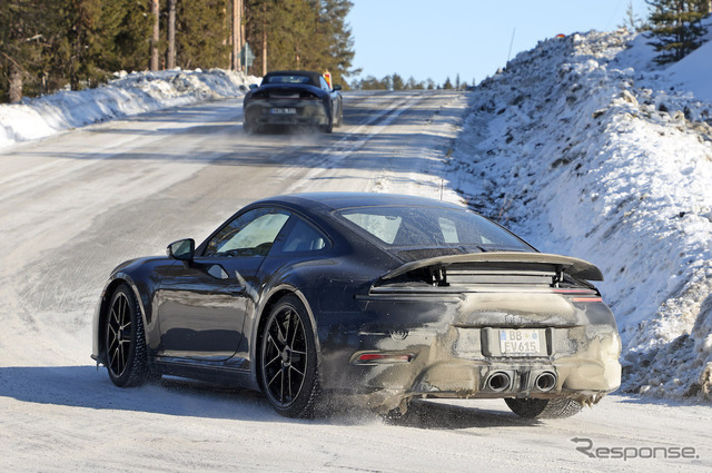 ポルシェ 911 GTS 改良新型プロトタイプ（スクープ写真）