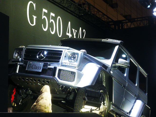 『G 550 4x4 2』を国内で初公開したメルセデス・ベンツ日本（東京オートサロン2016／1月15日／幕張メッセ）