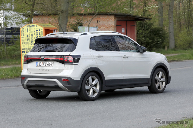 VW T-Cross 改良新型プロトタイプ（スクープ写真）