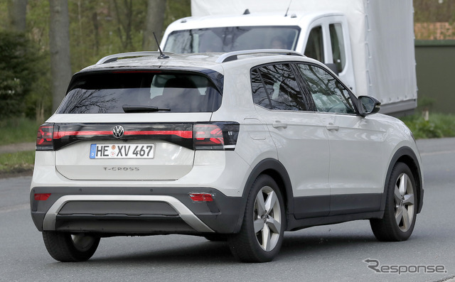 VW T-Cross 改良新型プロトタイプ（スクープ写真）