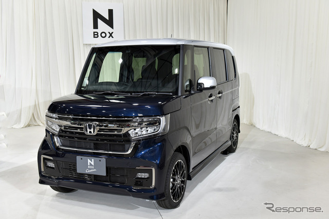 ホンダ N-BOX Custom
