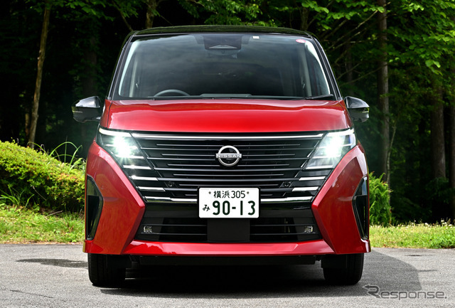 日産 セレナ e-POWER LUXION