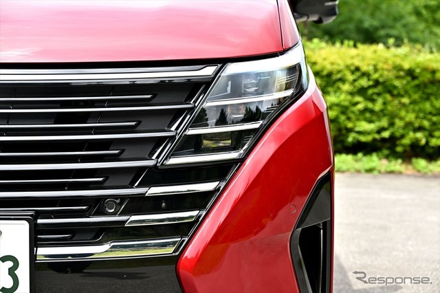 日産 セレナ LUXION