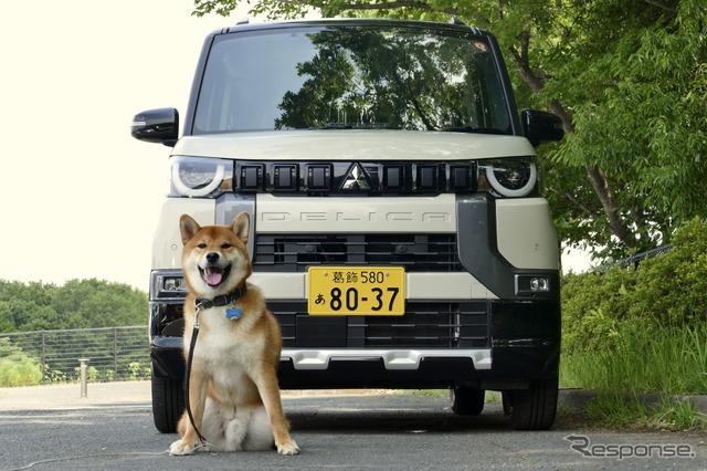 三菱 デリカミニ T Premium 4WD
