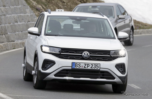 VW T-Cross 改良新型プロトタイプ（スクープ写真）