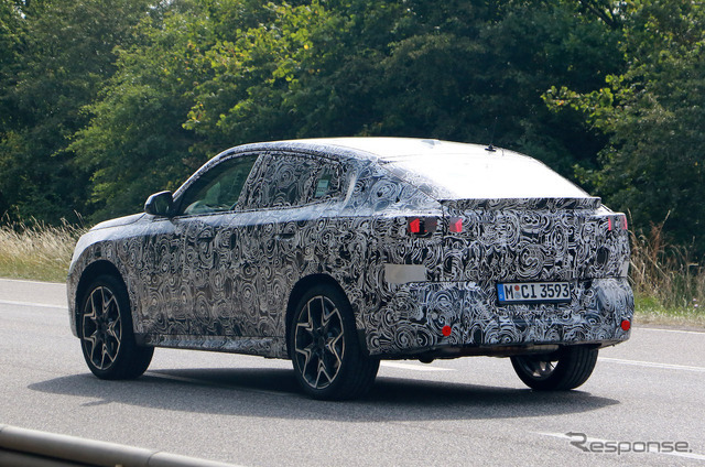 BMW X2 次期型プロトタイプ（スクープ写真）