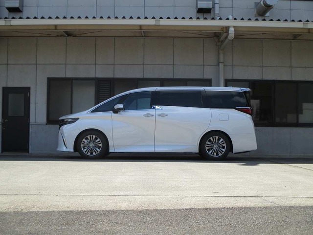 SUSTEC NF210  TOYOTAアルファード（40系）用実装例