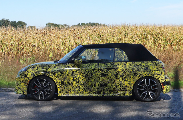 MINI コンバーチブル JCW 次期型プロトタイプ（スクープ写真）